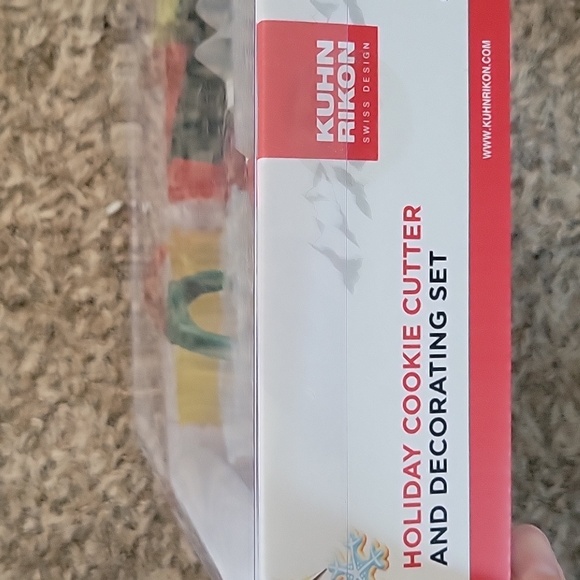 Kuhn Rikon Holiday Cookie Cutter and Decorating Set - Picture 3 of 4